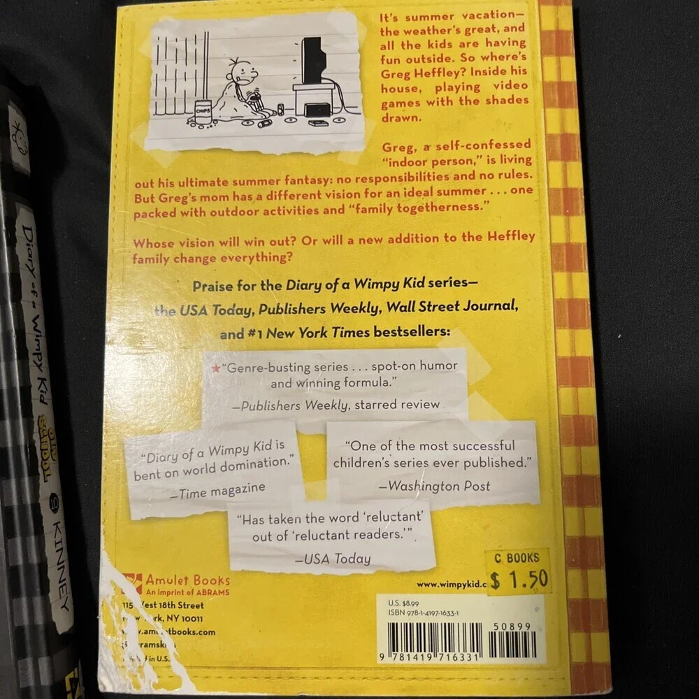 Diary of a Wimpy Kid # 10: Old School - Hardcover Dog Days paperback